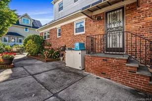 14-05 156th St, Whitestone, NY 11357 - Photo 25