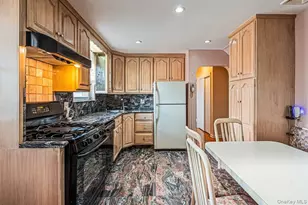 14-05 156th St, Whitestone, NY 11357 - Photo 9