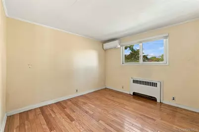 41 Oak Drive, New Hyde Park, NY 11040 - Photo 23