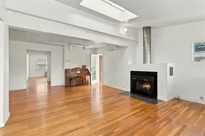 41 Oak Drive, New Hyde Park, NY 11040 - Photo 9