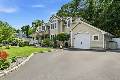 136 McCarthy, Great River, NY 11739 - Photo 3