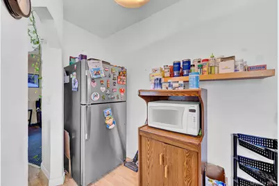 569 Greenway E, West Hempstead, NY 11552 - Photo 11