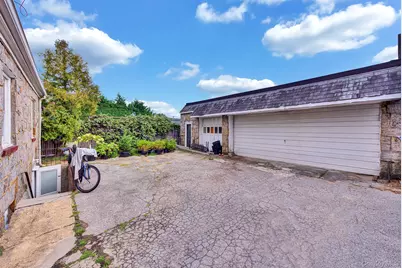 569 Greenway E, West Hempstead, NY 11552 - Photo 25
