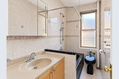 43-10 48 Avenue #4o, Astoria, NY 11377 - Photo 25