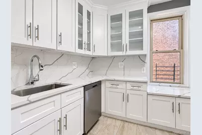 43-10 48 Avenue #4o, Astoria, NY 11377 - Photo 9