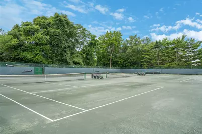 122 Woodlake Drive W, Woodbury, NY 11797 - Photo 19