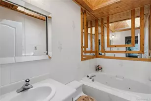 174 Anchor Ln, Bay Shore, NY 11706 - Photo 37