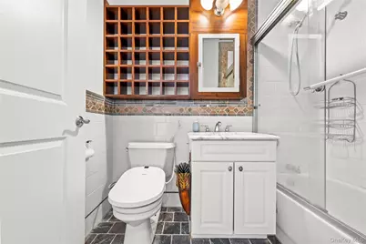 30-85 Vernon Boulevard #6E, Astoria, NY 11102 - Photo 15