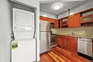 30-85 Vernon Blvd, Astoria, NY 11102 - Photo 7