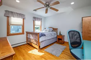27 Welcome Ln, Wantagh, NY 11793 - Photo 15