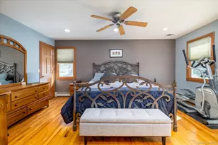 27 Welcome Ln, Wantagh, NY 11793 - Photo 11