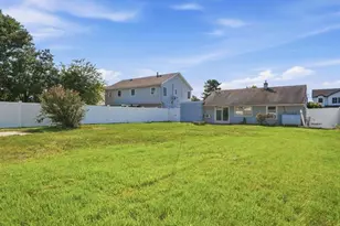 11 Hoover Ln, Bethpage, NY 11714 - Photo 21