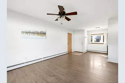 11 Hoover Lane, Bethpage, NY 11714 - Photo 11