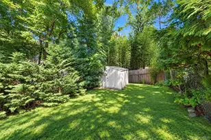 137 Ridgewood Ave, Farmingville, NY 11738 - Photo 37