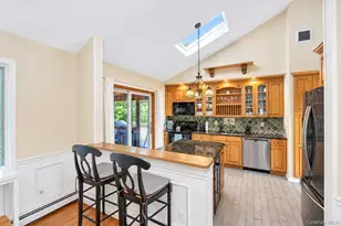 137 Ridgewood Ave, Farmingville, NY 11738 - Photo 5