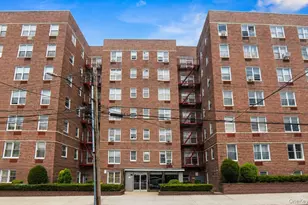 63-45 Saunders St, Rego Park, NY 11374 - Photo 7