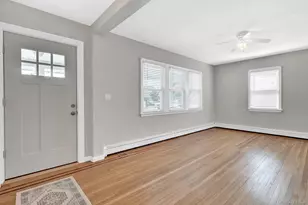 53 Watts Pl, Lynbrook, NY 11563 - Photo 17