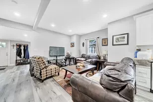 110 N Park Ave, Bay Shore, NY 11706 - Photo 9