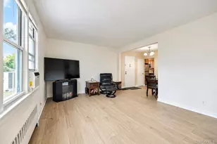 15 Winchester Ave, Yonkers, NY 10710 - Photo 13