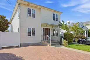 109 Gordon Ave, Westbury, NY 11590 - Photo 3