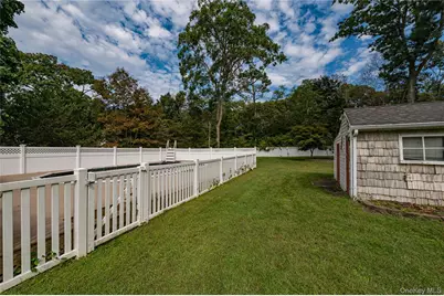 63 Barretts Avenue, Holtsville, NY 11742 - Photo 7