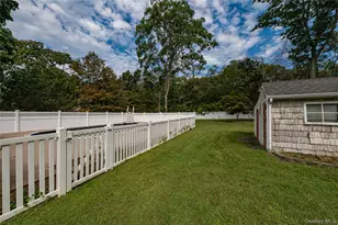 63 Barretts Ave, Holtsville, NY 11742 - Photo 7