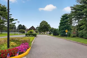 176 Melanie Way, Commack, NY 11725 - Photo 43