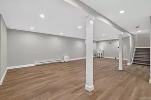 176 Melanie Way, Commack, NY 11725 - Photo 29