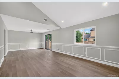 176 Melanie Way, Commack, NY 11725 - Photo 13