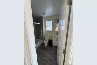 864 Walnut Street, Lindenhurst, NY 11757 - Photo 5