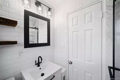247-48 77th Crescent #Lower, Bellerose, NY 11426 - Photo 17