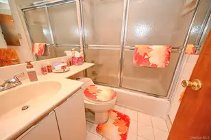 233 Cleveland St, Franklin Square, NY 11010 - Photo 11