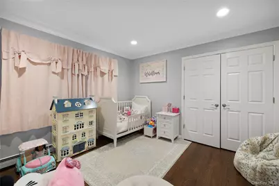 24 South Plaza, Amityville, NY 11701 - Photo 21