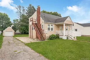 57 Cedar Ave, Farmingdale, NY 11735 - Photo 3