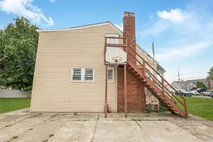 57 Cedar Ave, Farmingdale, NY 11735 - Photo 15