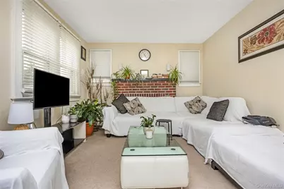 57 Cedar Avenue, Farmingdale, NY 11735 - Photo 5