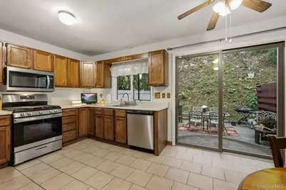 17 Pemart Avenue, Peekskill, NY 10566 - Photo 11