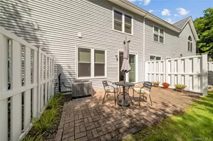 203 Windward Ct N, Port Jefferson, NY 11777 - Photo 25