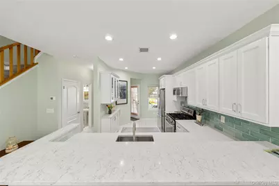 203 Windward Court N, Port Jefferson, NY 11777 - Photo 9