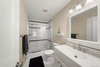203 Windward Court N, Port Jefferson, NY 11777 - Photo 19