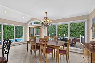 33 Phipps Ln, Plainview, NY 11803 - Photo 13
