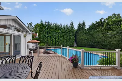33 Phipps Lane, Plainview, NY 11803 - Photo 43