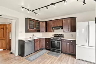 22 Bridge St, Wallkill, NY 12589 - Photo 9