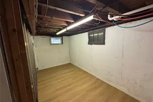 303 Woodbury Rd, Hicksville, NY 11801 - Photo 9
