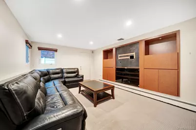 1499 Eric Lane, East Meadow, NY 11554 - Photo 33