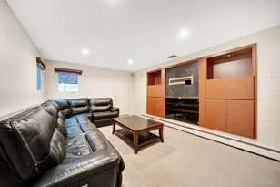 1499 Eric Ln, East Meadow, NY 11554 - Photo 33