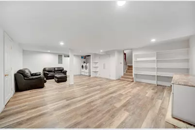 1499 Eric Lane, East Meadow, NY 11554 - Photo 37