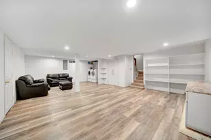 1499 Eric Ln, East Meadow, NY 11554 - Photo 37