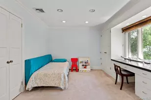 15 Sherwood Ln, Cedarhurst, NY 11516 - Photo 19