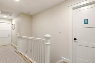 10 Hilltop Ln, Oyster Bay, NY 11771 - Photo 23